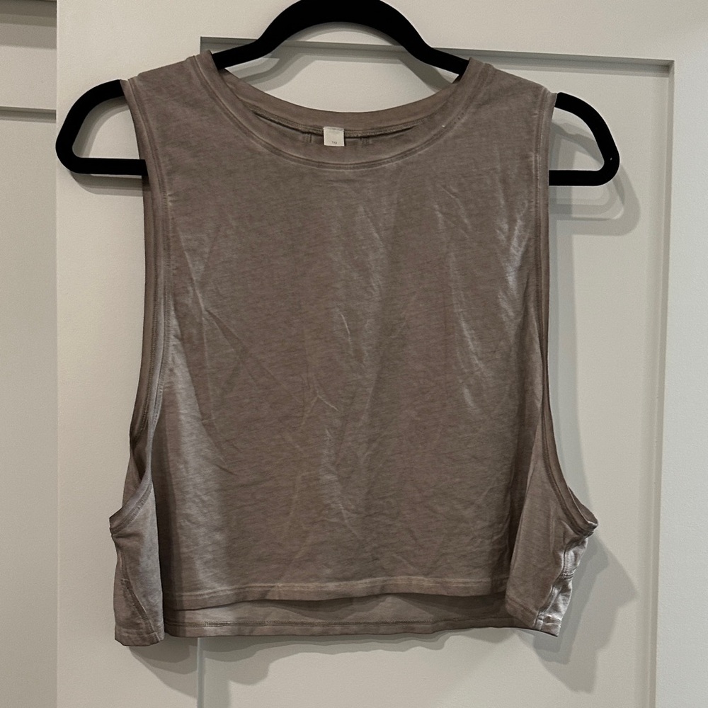 lululemon athletica Gray Muscle cropped Tee